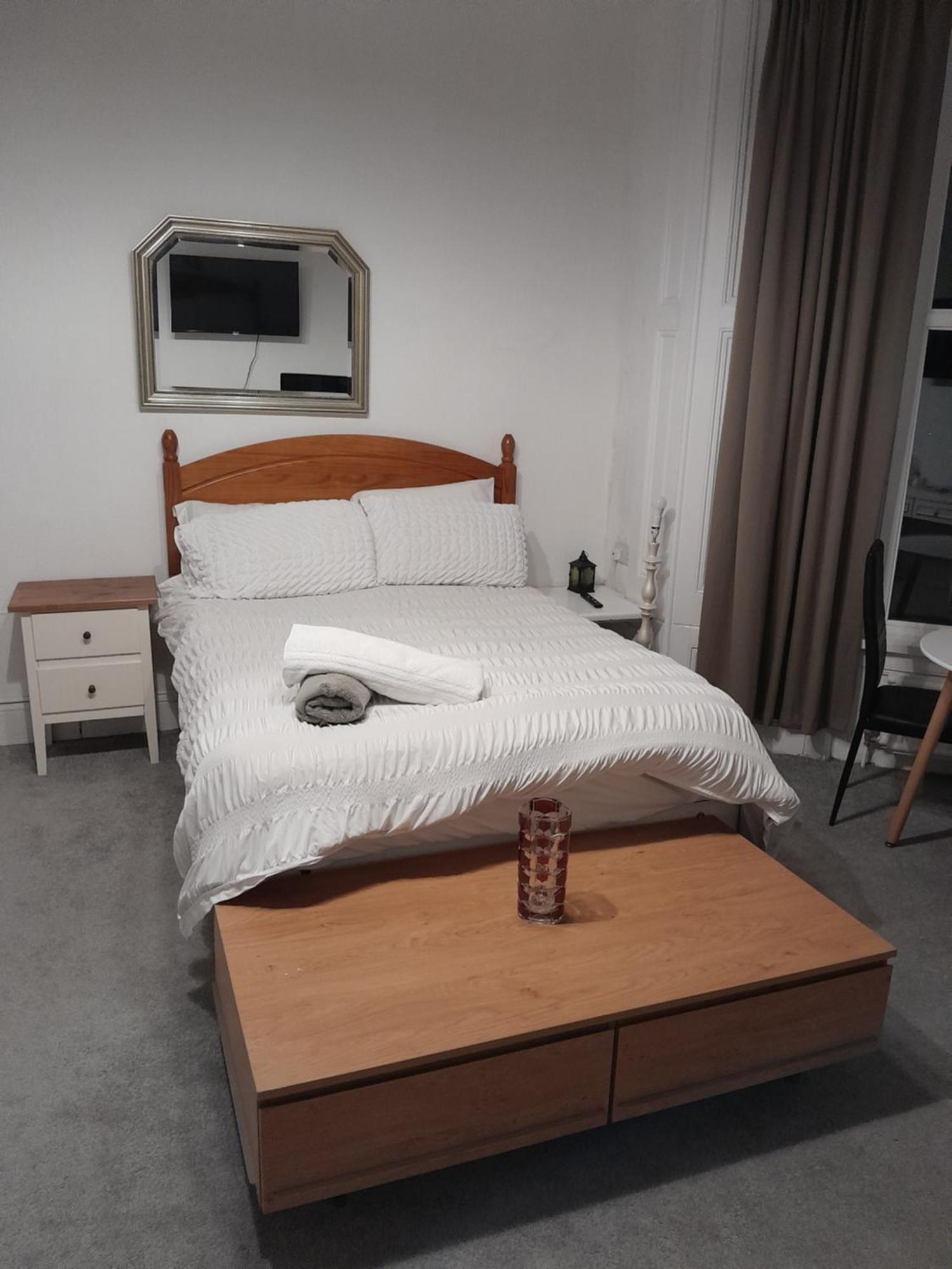 Large Room Near Singleton Hospital Ensuite R6 斯旺西 外观 照片